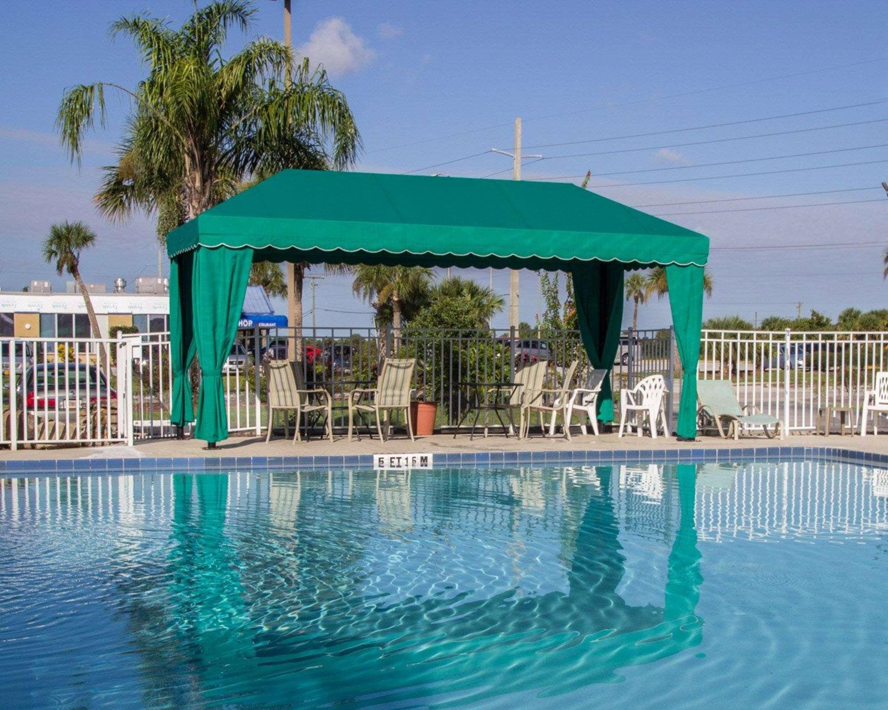 Quality Inn Kennedy Space Center Titusville Eksteriør billede