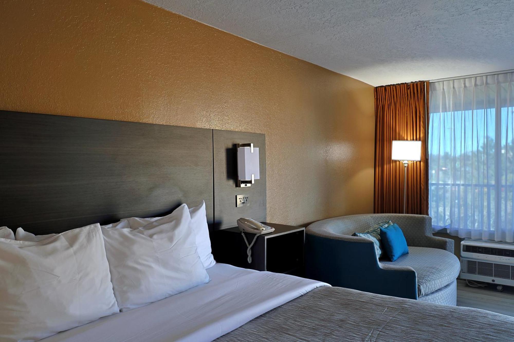 Quality Inn Kennedy Space Center Titusville Eksteriør billede